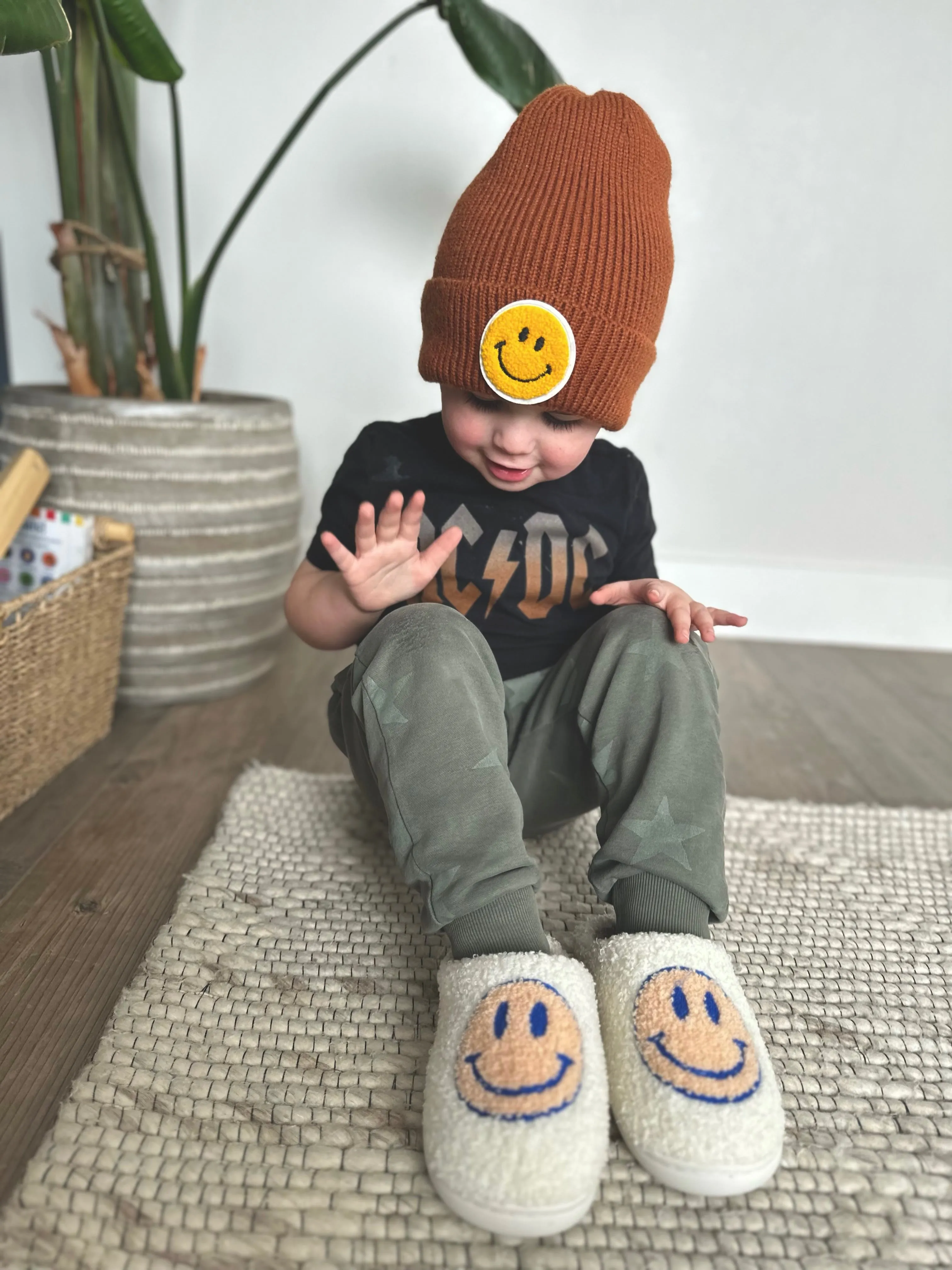 27 Smiley Patch Beanie Toque