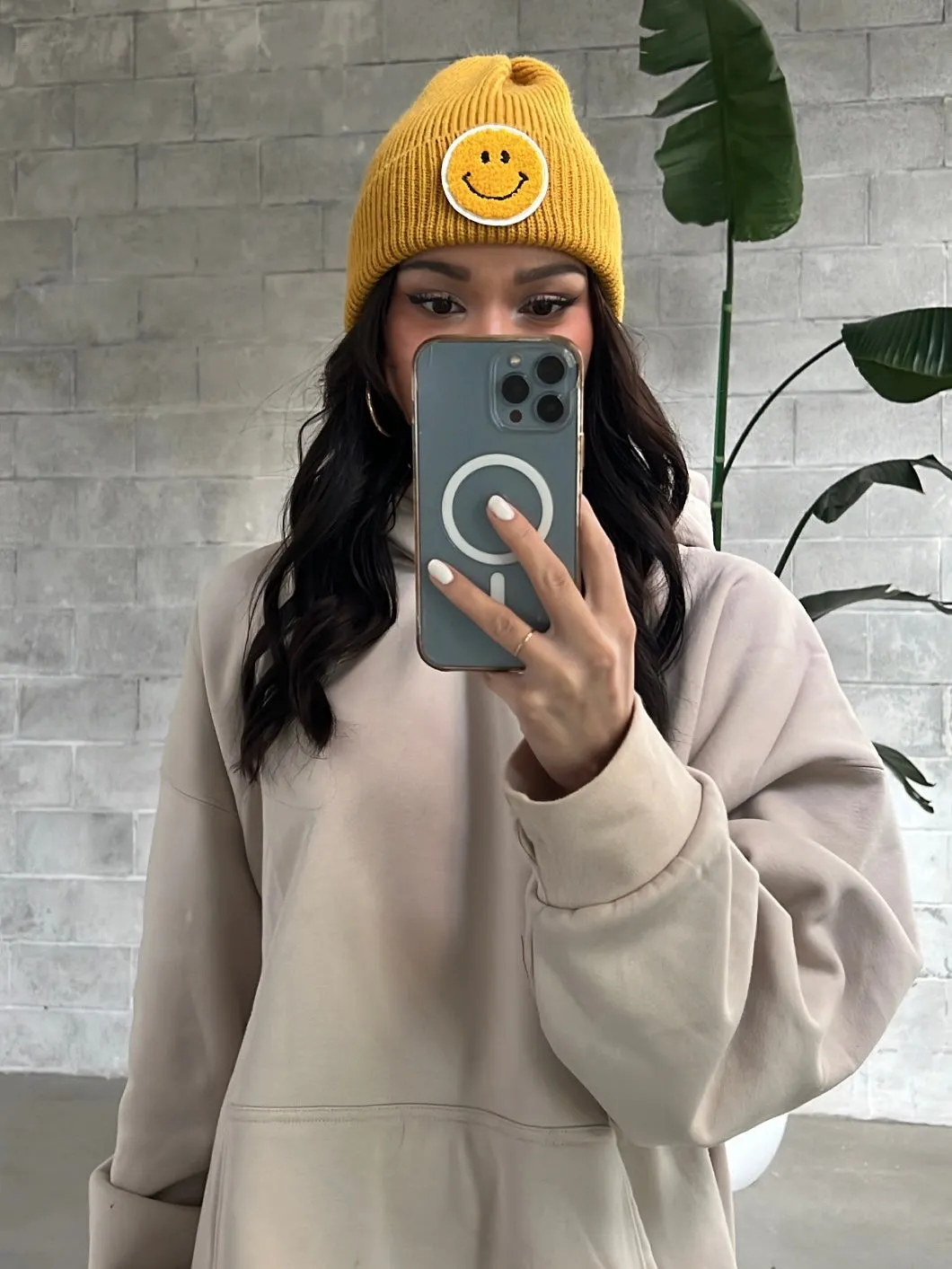 27 Smiley Patch Beanie Toque