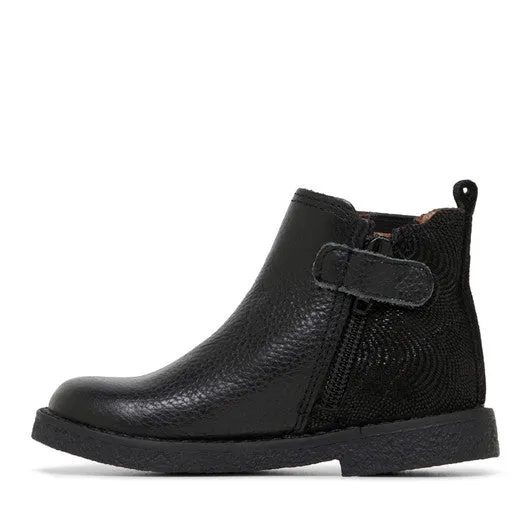 Chelsea II Senior (E Fit) By Clarks